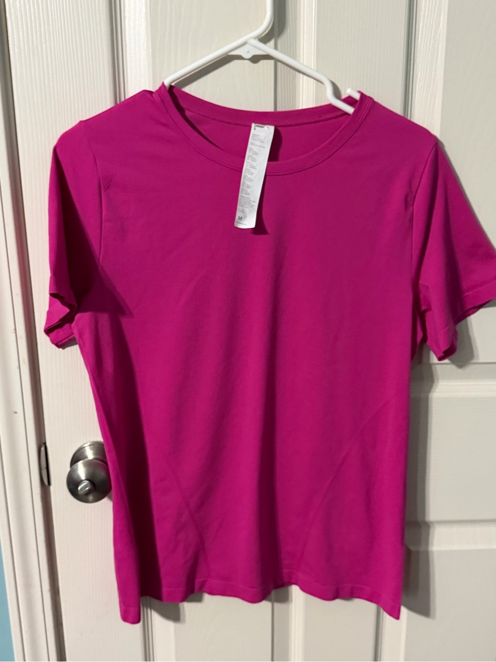 Fabletics Women’s Feather Tech Pink Shirt Excellent Condition Size Medium.